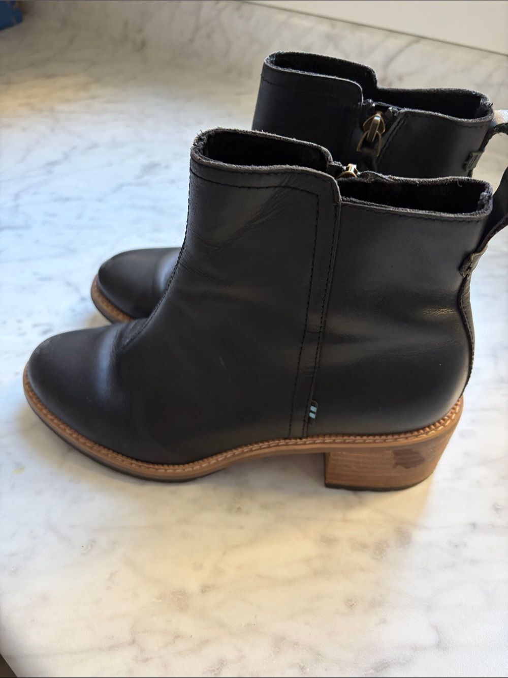 Tom’s Black Leather Marina Bootie size 7.5 - Picture 5 of 7